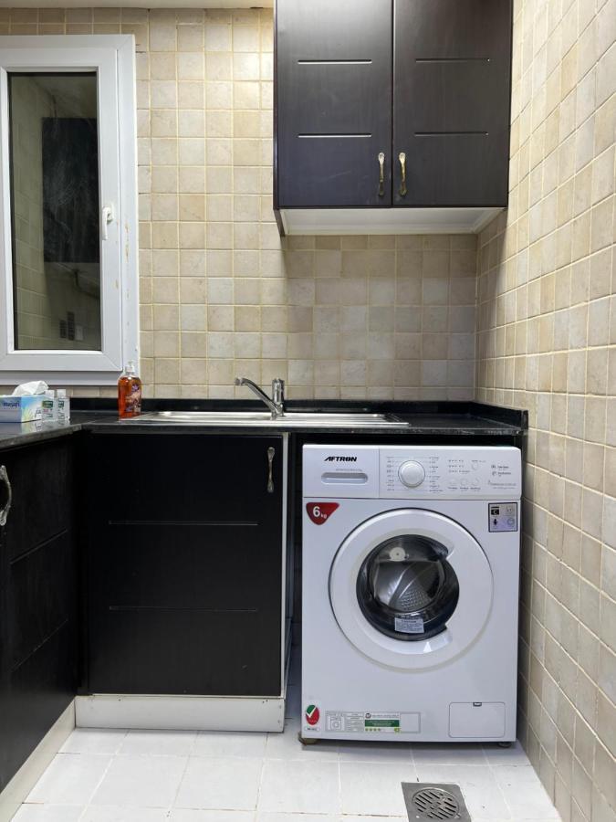 Grand Pearl Hostel For Boys Dubai Esterno foto
